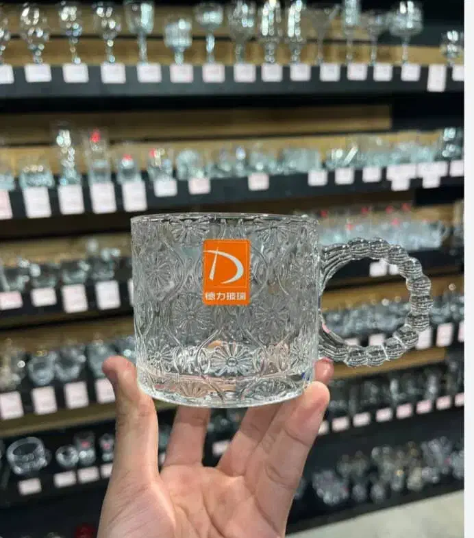 لیوان دسته مرواریدی|ظروف سرو و پذیرایی|اهواز, زیتون کارگری|دیوار