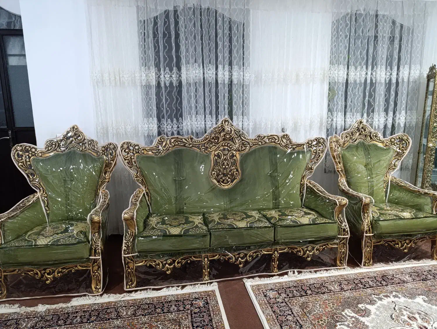 مبل سلطنتی|مبلمان خانگی و میز عسلی|سلماس, |دیوار