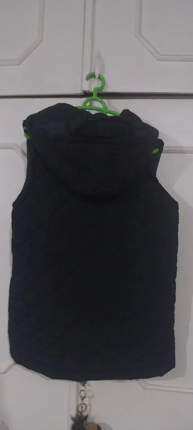 پافر|لباس|کرج, بنیاد|دیوار