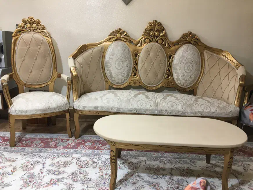 مبل کلاسیک ۹ نفره|مبلمان خانگی و میز عسلی|شاهین‌شهر, اقبال لاهوری|دیوار