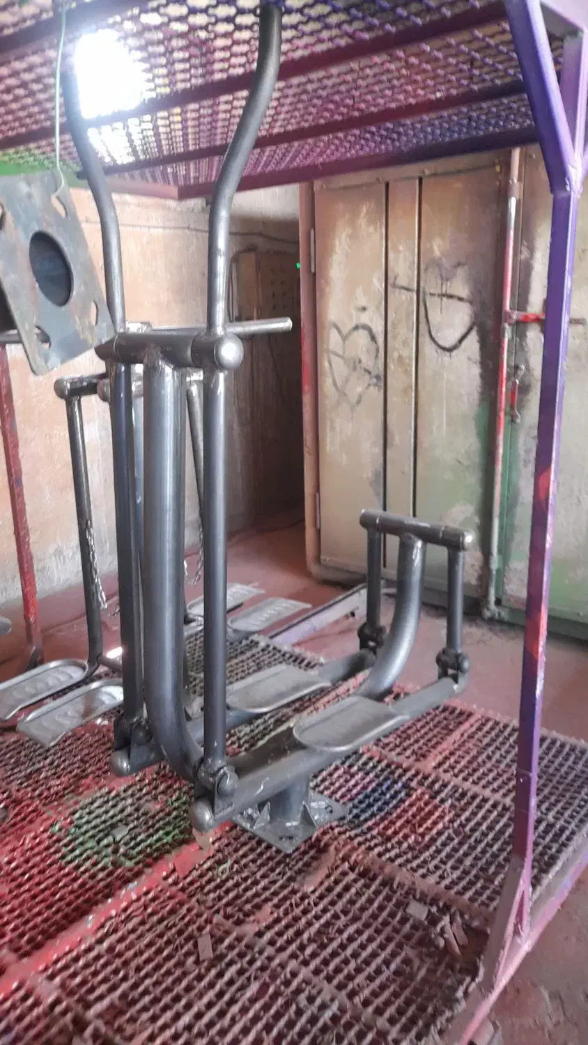 کارگر جوشکار و آهنگر و کارگر ساده|استخدام صنعتی، فنی، مهندسی|شاهدشهر, |دیوار