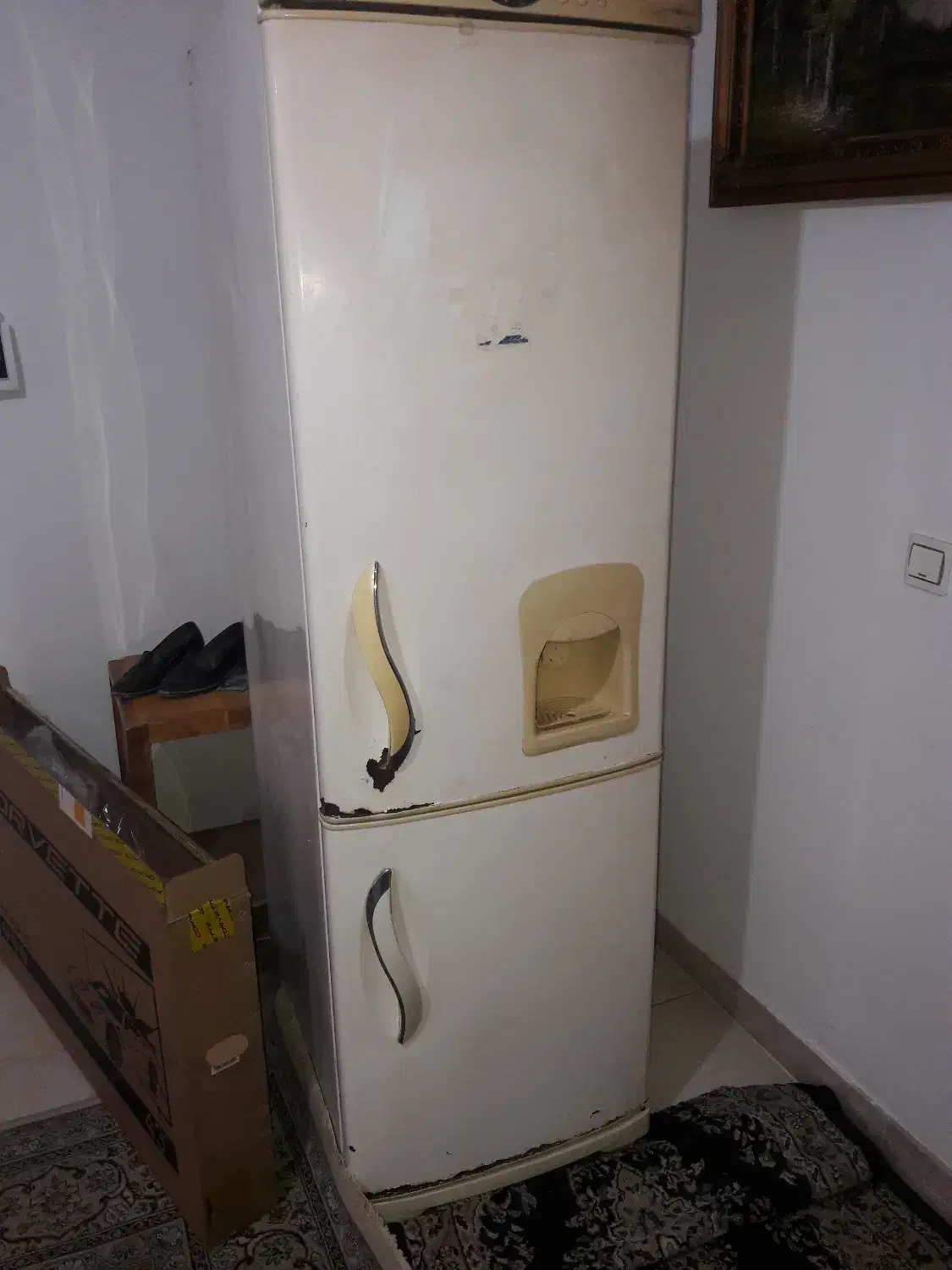 فروش یک دستگاه یخچال و تلویزیون|یخچال و فریزر|رودسر, |دیوار