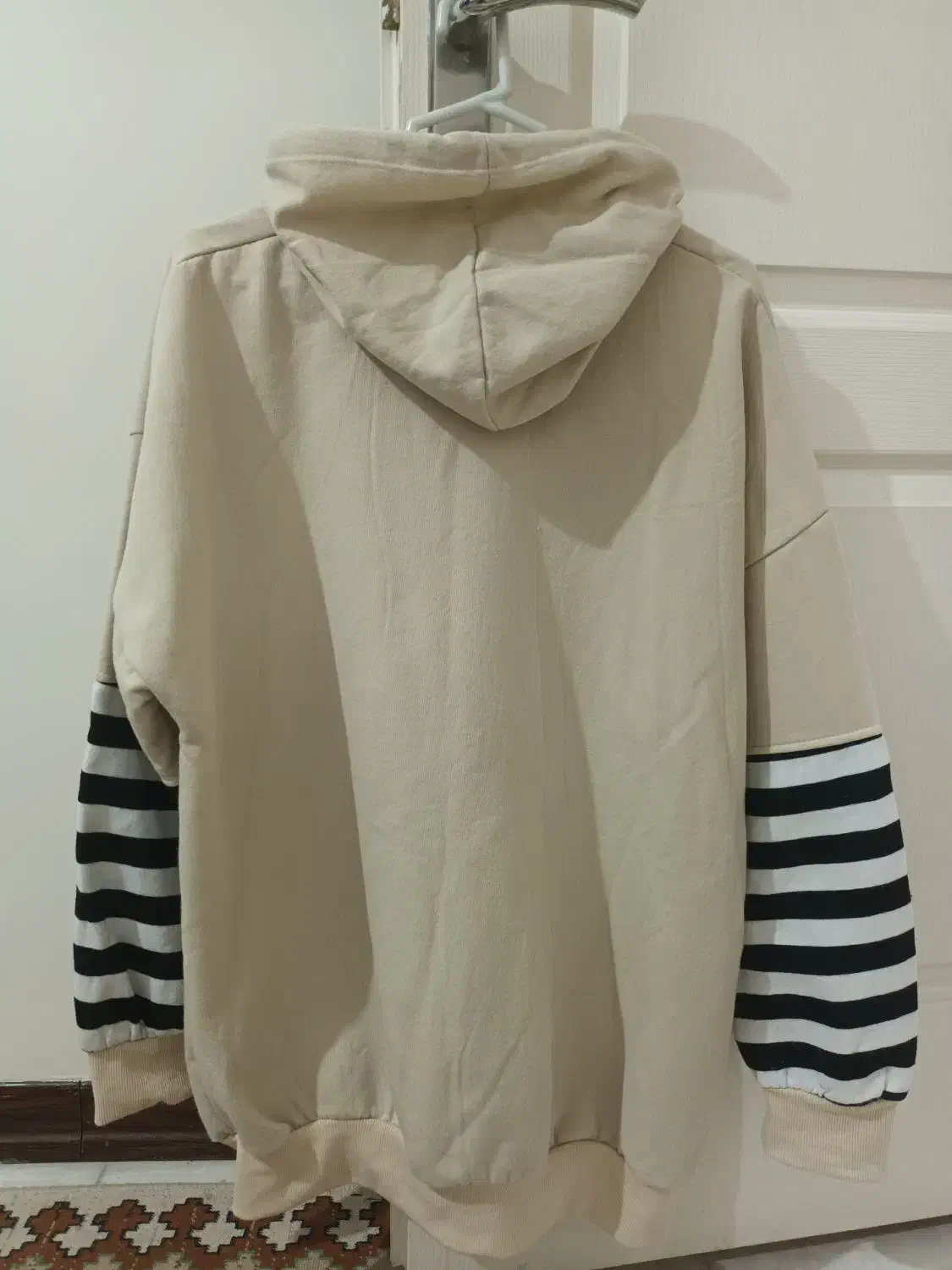 هوودی|لباس|تهران, کوهک|دیوار