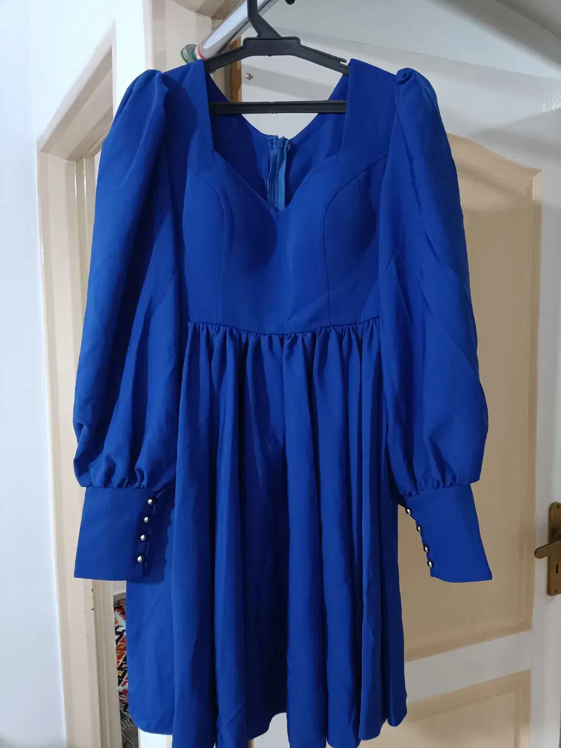 لباس مجلسی|لباس|رباطکریم, رباطکریم|دیوار