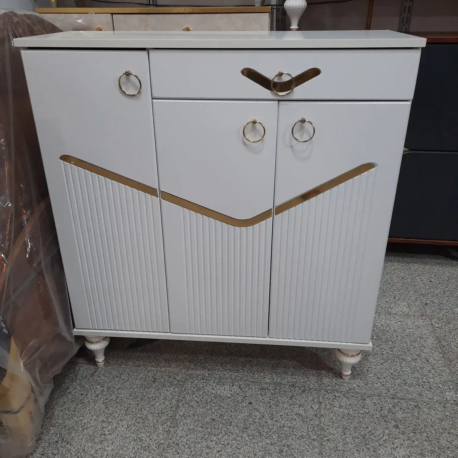 جاکفشی جادار کد ۲۵|جاکفشی، کمد، دراور|قزوین, |دیوار