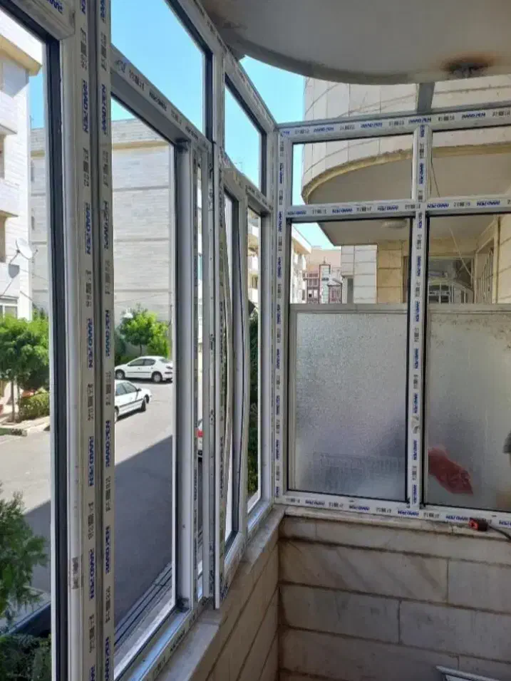 درب وپنجره دوجداره وتوری پلیسه ای|خدمات پیشه و مهارت|تهران, بلورسازی|دیوار