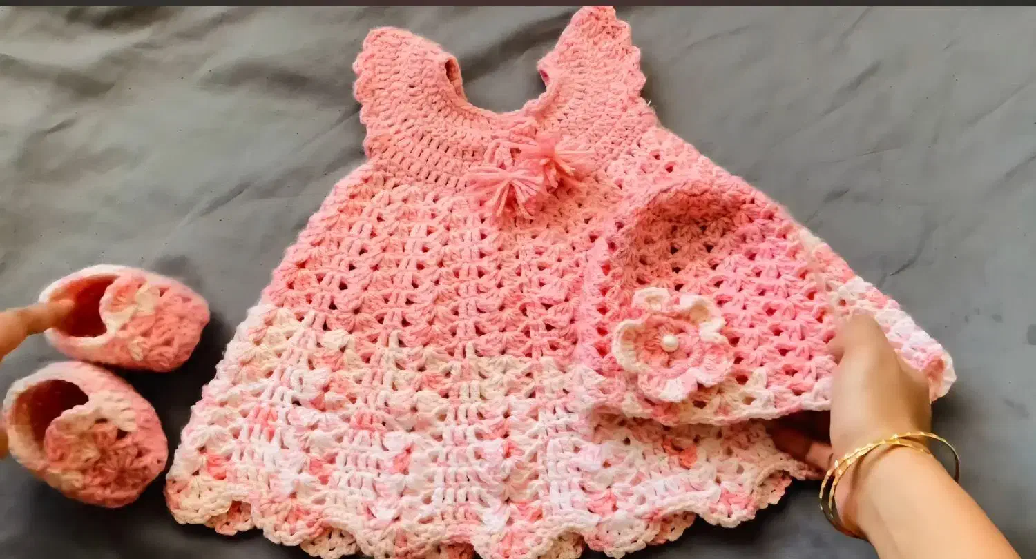 سفارش بافت سیسمونی قلاب بافی می پذیرم|کفش و لباس بچه|چابهار, |دیوار