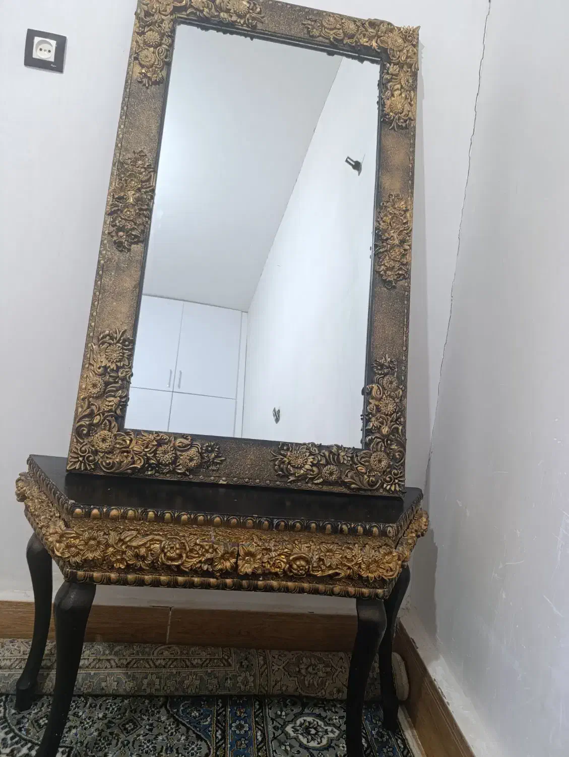 میز آینه|آینه|خرمآباد, |دیوار