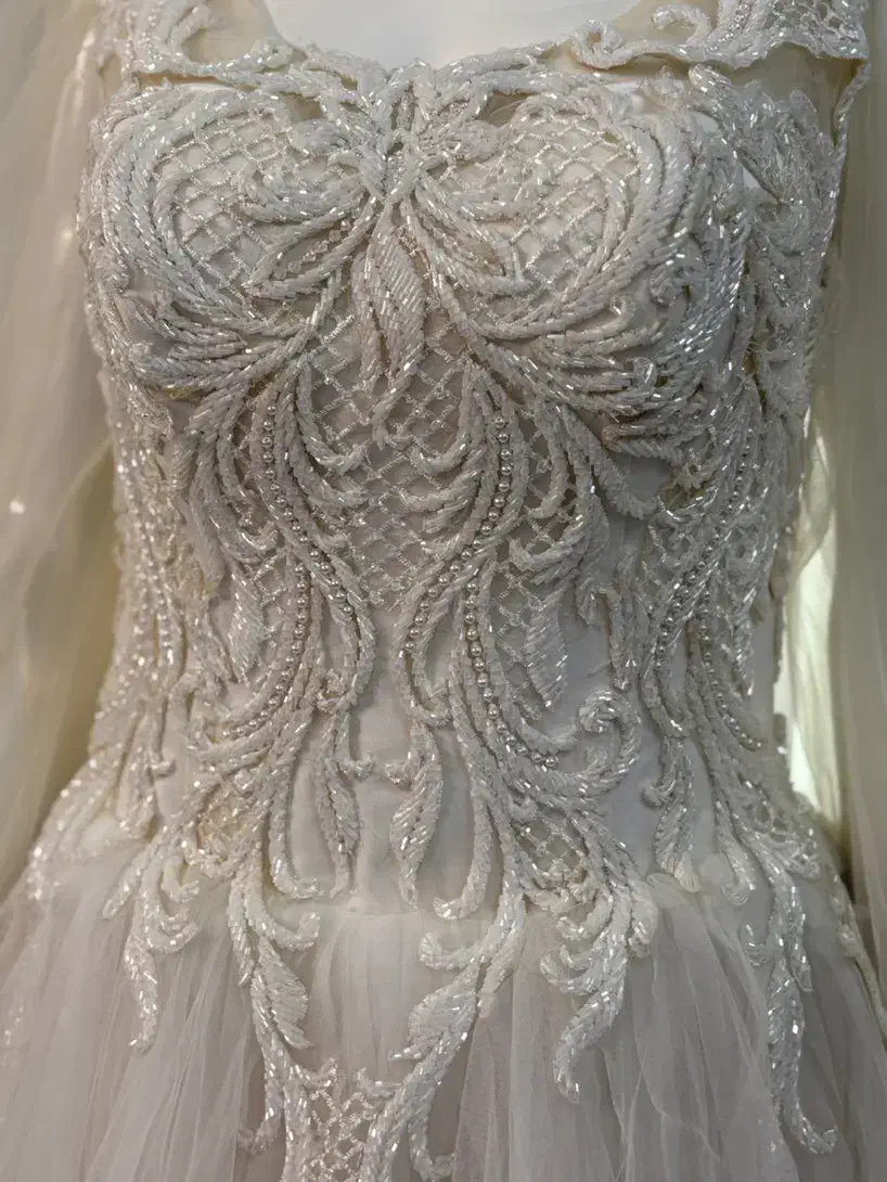 لباس عروس|لباس|مشهد, دانشجو|دیوار