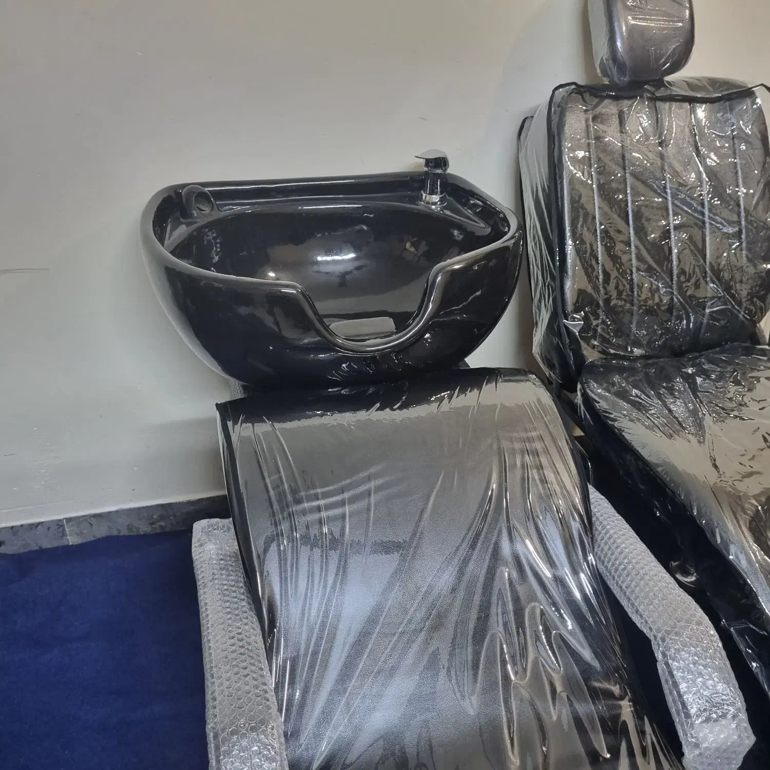 وسایل ارایشگری|آرایشگاه و سالن‌های زیبایی|شوشتر, |دیوار