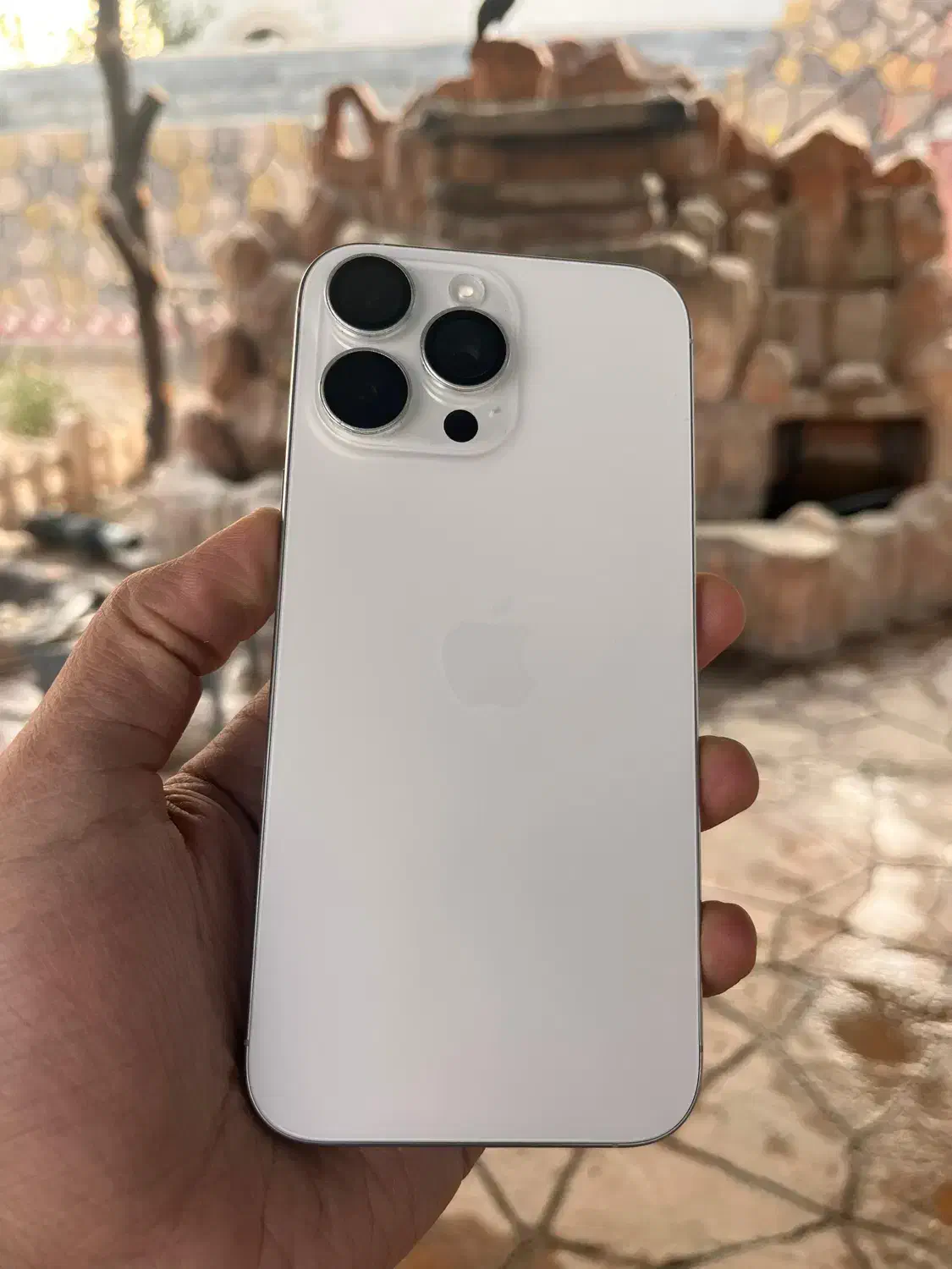 IPhone 16 Pro max 256 white Zaa|موبایل|اصفهان, احمدآباد|دیوار