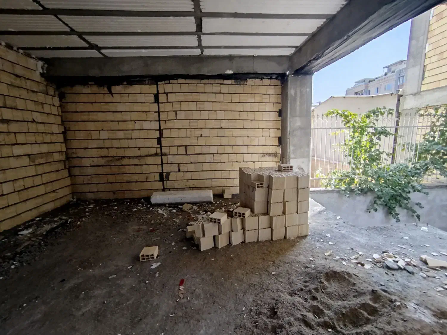 پیش فروش تکواحدی سه نبش خیابان فاطمی|پیشفروش املاک|بروجرد, |دیوار