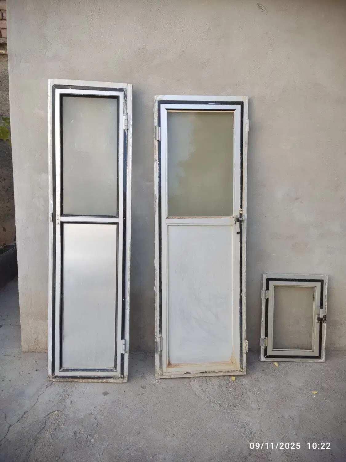 درب و پنجره آلومینیومی حمام و دستشویی|مصالح و تجهیزات ساختمان|سنقر, |دیوار