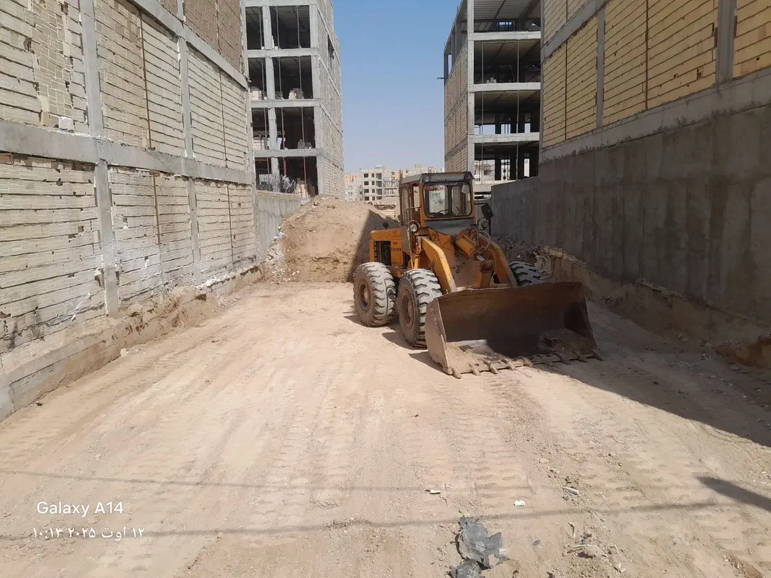 اجاره لودر و کامیون.خاکبرداری.خاکریزی.حمل نخاله|خدمات حمل و نقل|محمدیه-قزوین, |دیوار