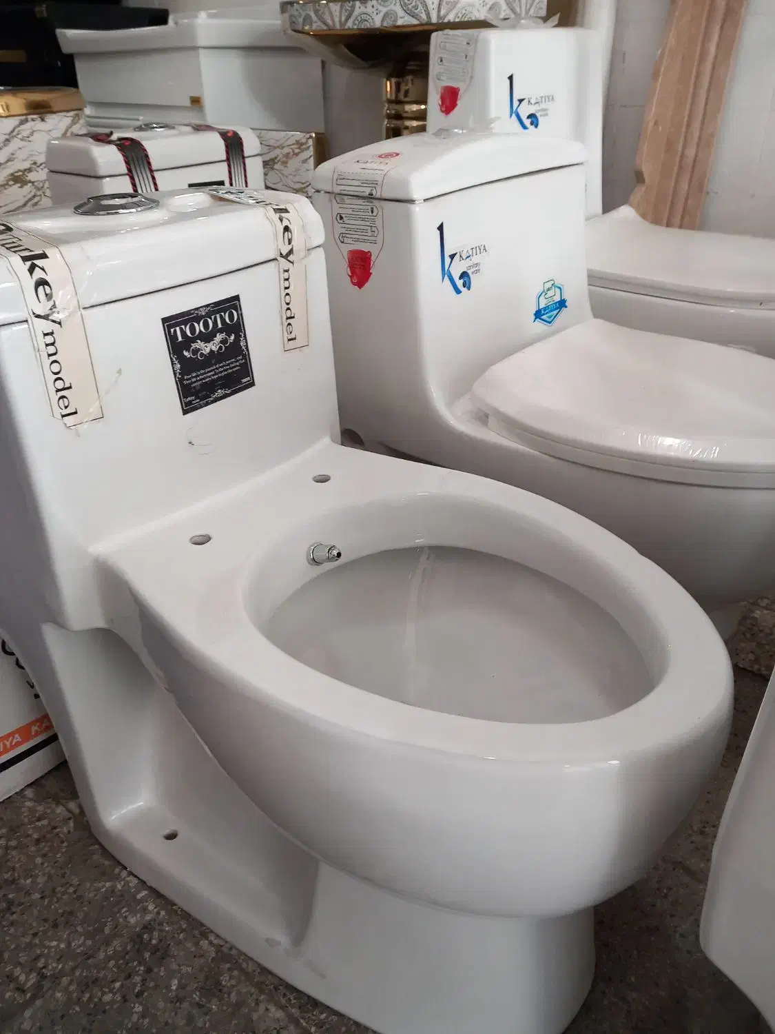 توالت فرنگی خودشور TooTo|لوازم سرویس بهداشتی|تبریز, |دیوار