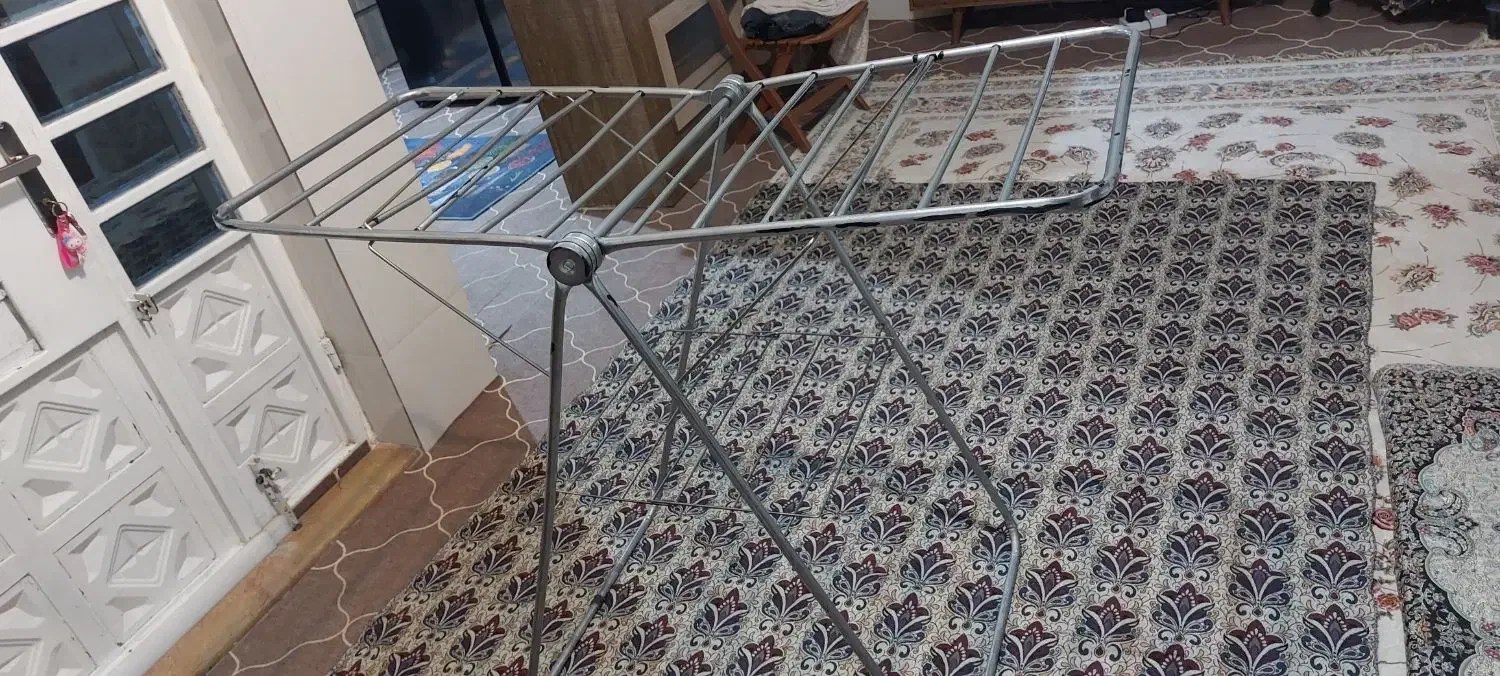 رخت آویز|بندرخت و رخت‌آویز|شیراز, شهرک مهرگان|دیوار