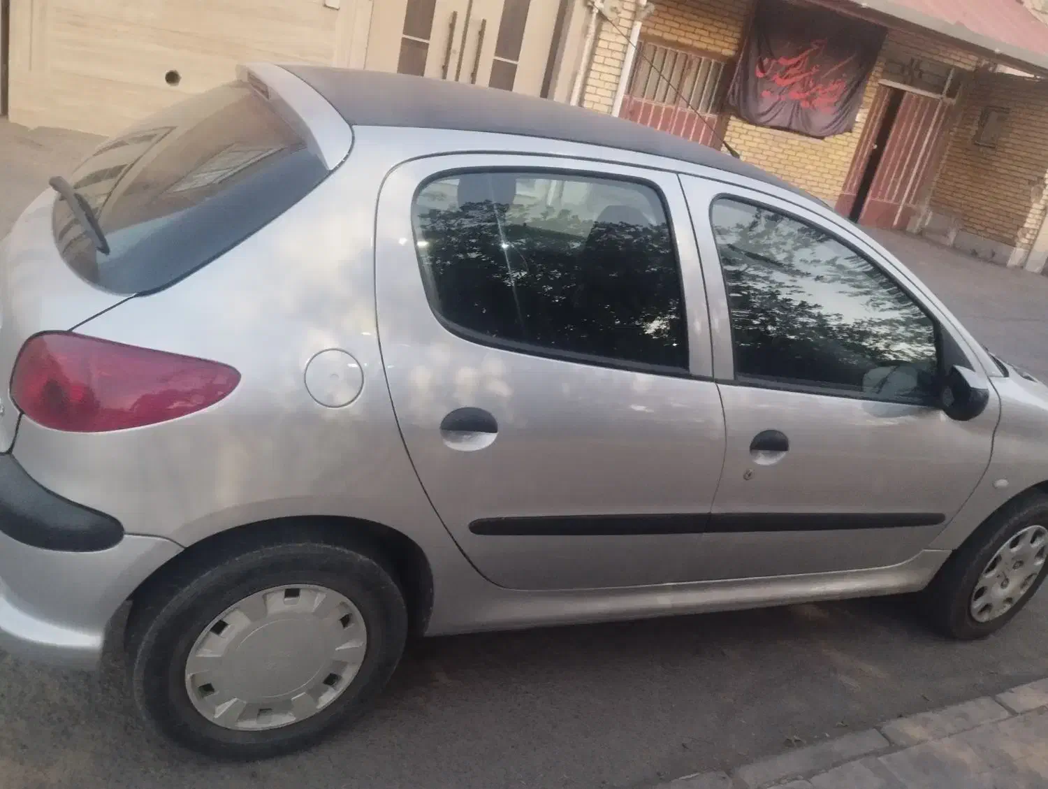 ۲۰۶ مدل ۸۲ تیپ ۵ tu5|خودرو سواری و وانت|کاشان, باغ ماجد|دیوار