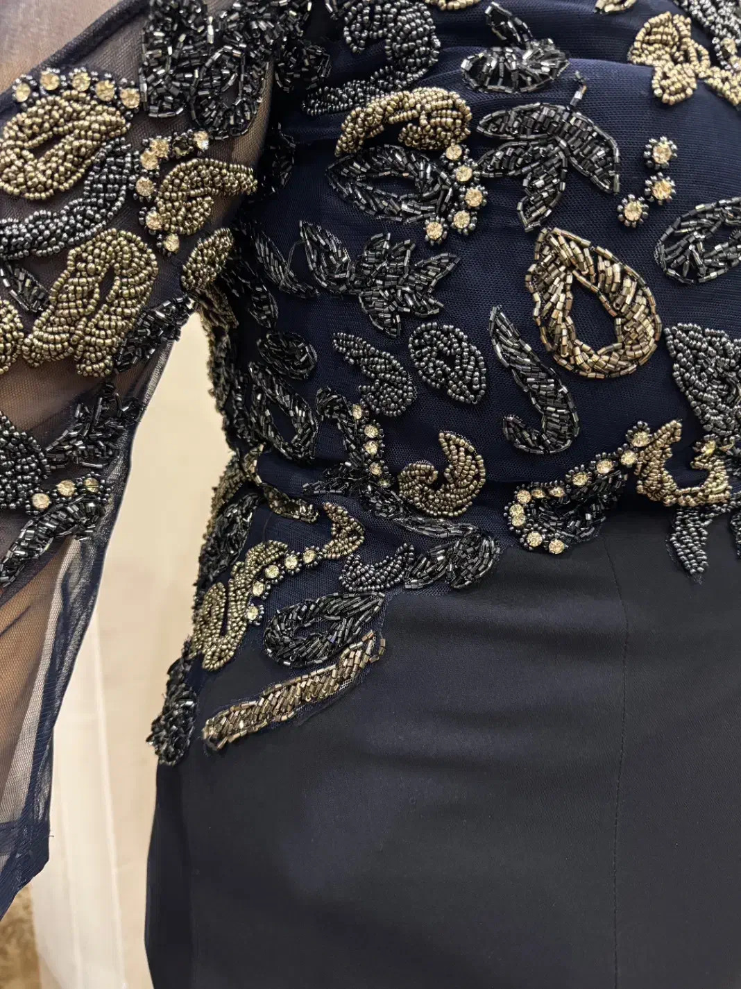 پیراهن مجلسی ترک|لباس|لاهیجان, شیخ زاهد|دیوار