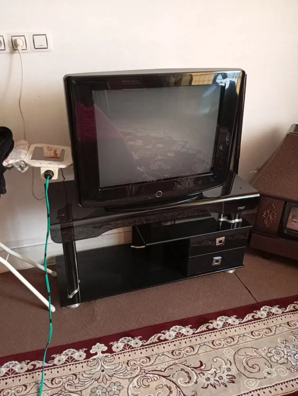 تلویزیون با میز|تلویزیون و پروژکتور|بیرجند, |دیوار