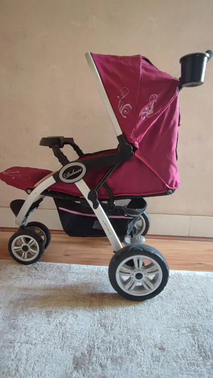 فروش کالسکه و کریر|کالسکه و لوازم جانبی|شیراز, مهدیآباد|دیوار