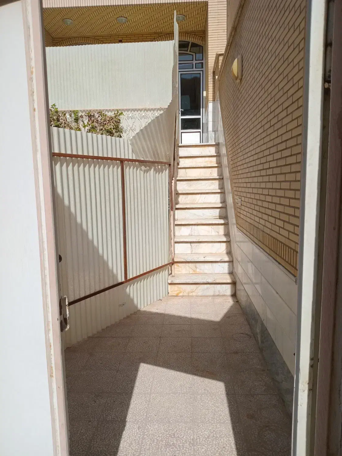 خانه طبقه بالا ۱۲۰ متر ورود مستقل|اجارهٔ خانه و ویلا|قم, زنبیل آباد|دیوار