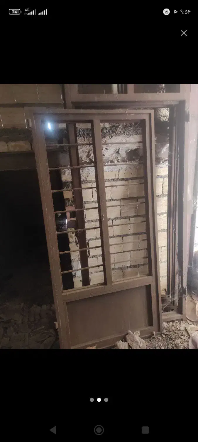 در و پنجره آهنی ساختمان مسکونی|مصالح و تجهیزات ساختمان|کاشان, شاهد|دیوار