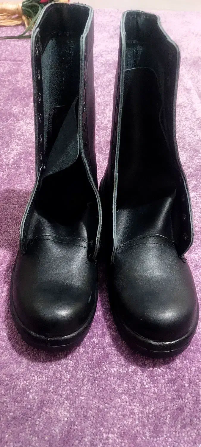 پوتین خاکی و مشکی|کیف، کفش، کمربند|برازجان, |دیوار