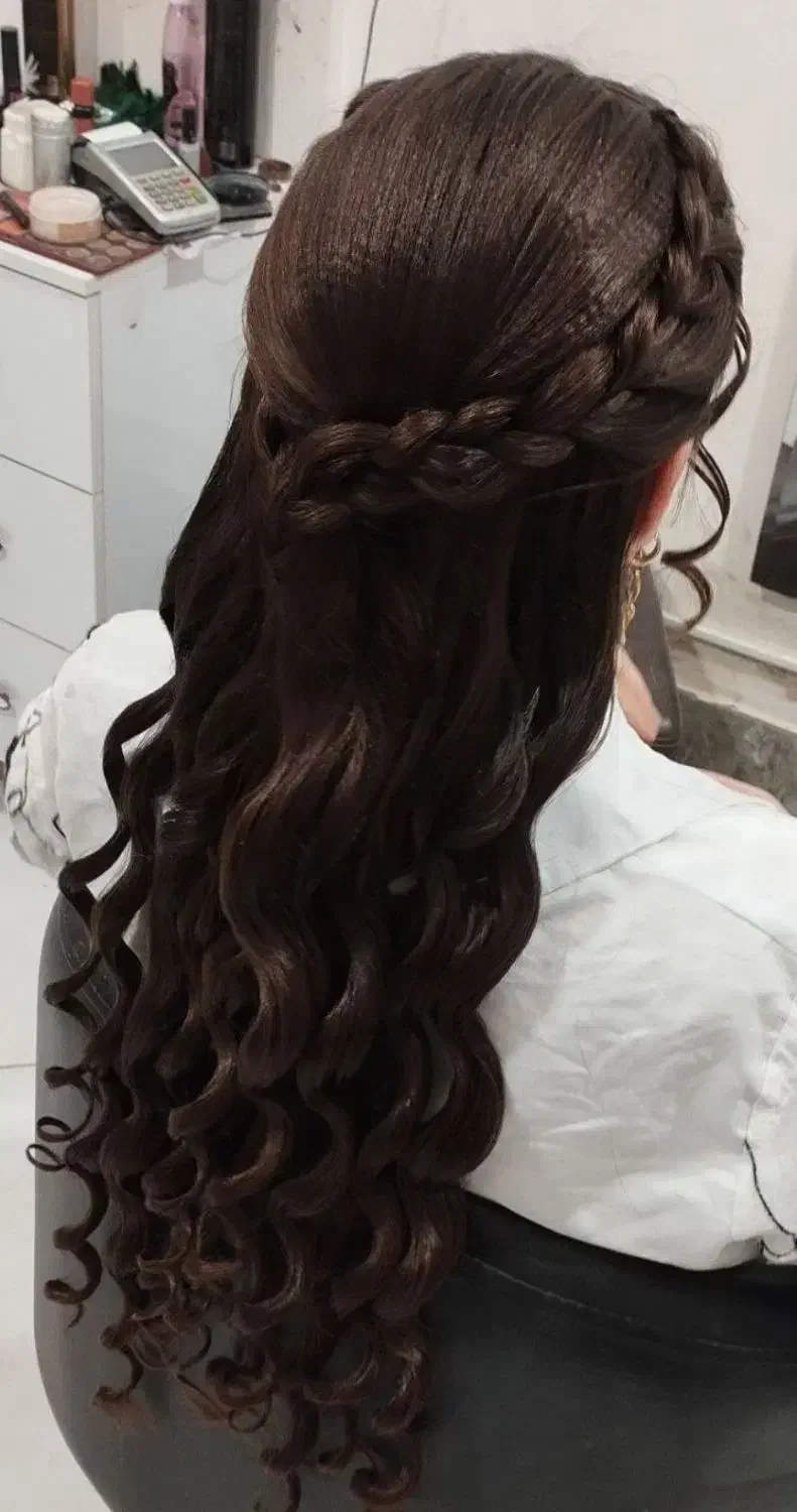 تخفیف واقعی شنیون فقط تا اخر این ماه|خدمات آرایشگری و زیبایی|نجف‌آباد, شهید بهشتی|دیوار