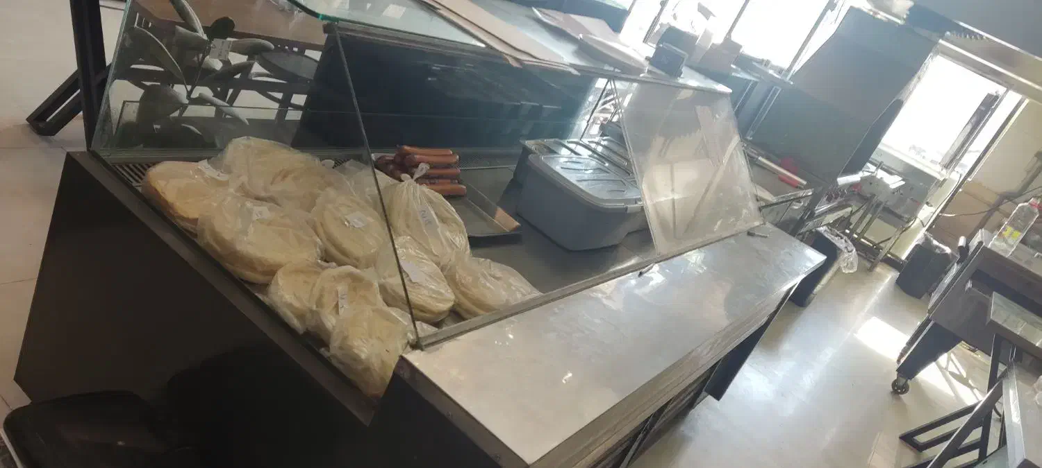 یخچال ویترینی سالم و عالی|فروشگاه و مغازه|مشهد, جاهد شهر|دیوار