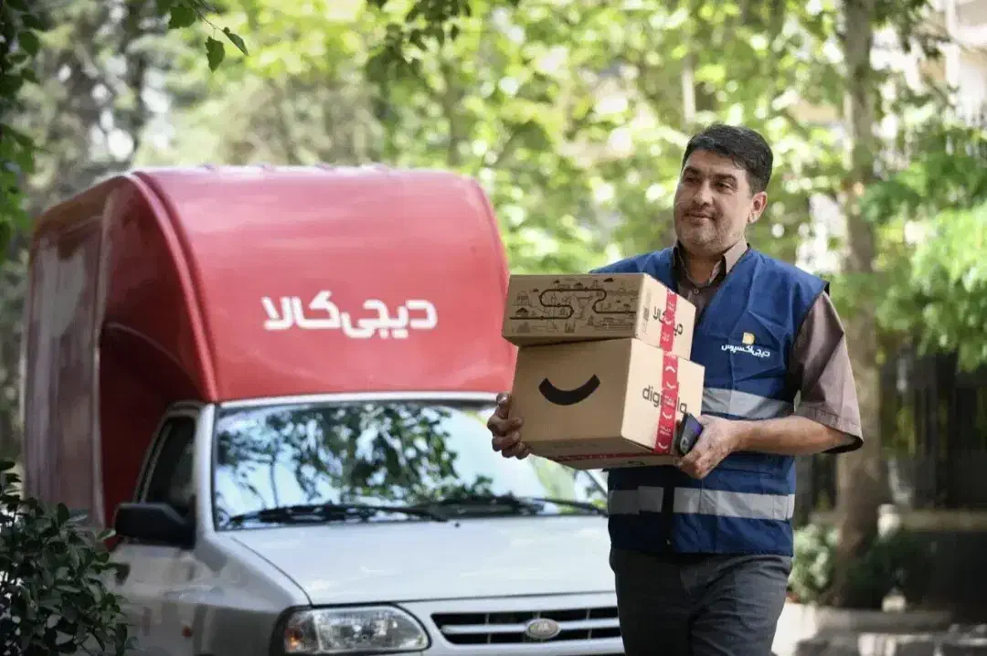 استخدام راننده با خودرو شخصی ۲۵ تا ۵۵میلیون|استخدام حمل و نقل|محمودآباد, |دیوار