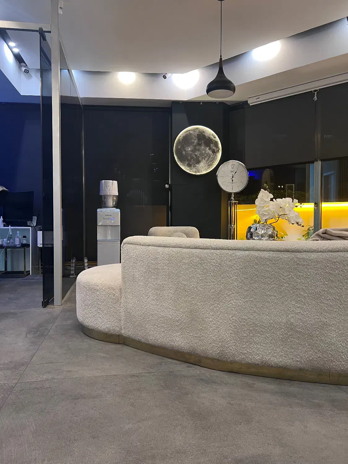 استخدام ادمین حضوری کلینیک پوست|استخدام رایانه و فناوری اطلاعات|لامرد, |دیوار