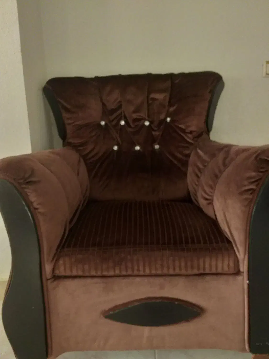 مبل تک نفره مخمل|مبلمان خانگی و میز عسلی|نور, |دیوار