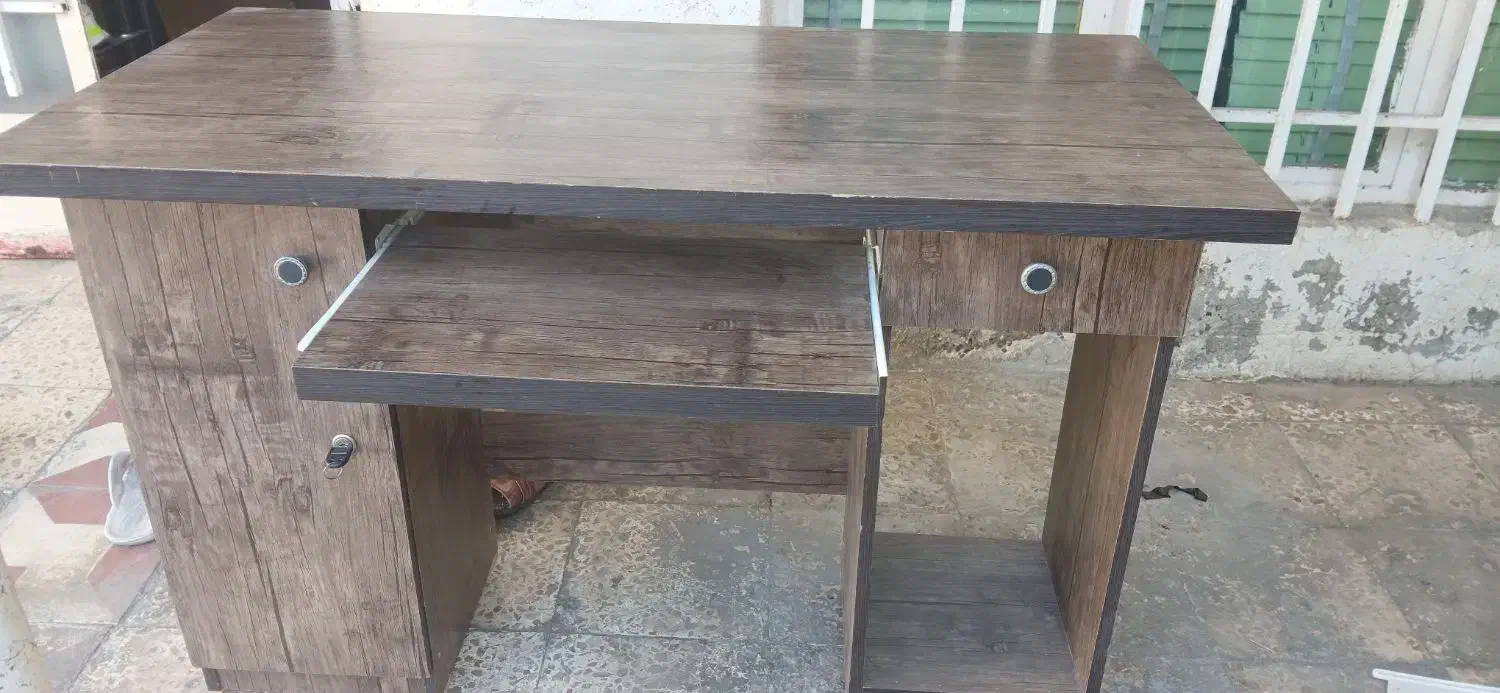 میز mdf کامپیوتر و تحریر|میز تحریر و کامپیوتر|شیراز, گلکوب|دیوار