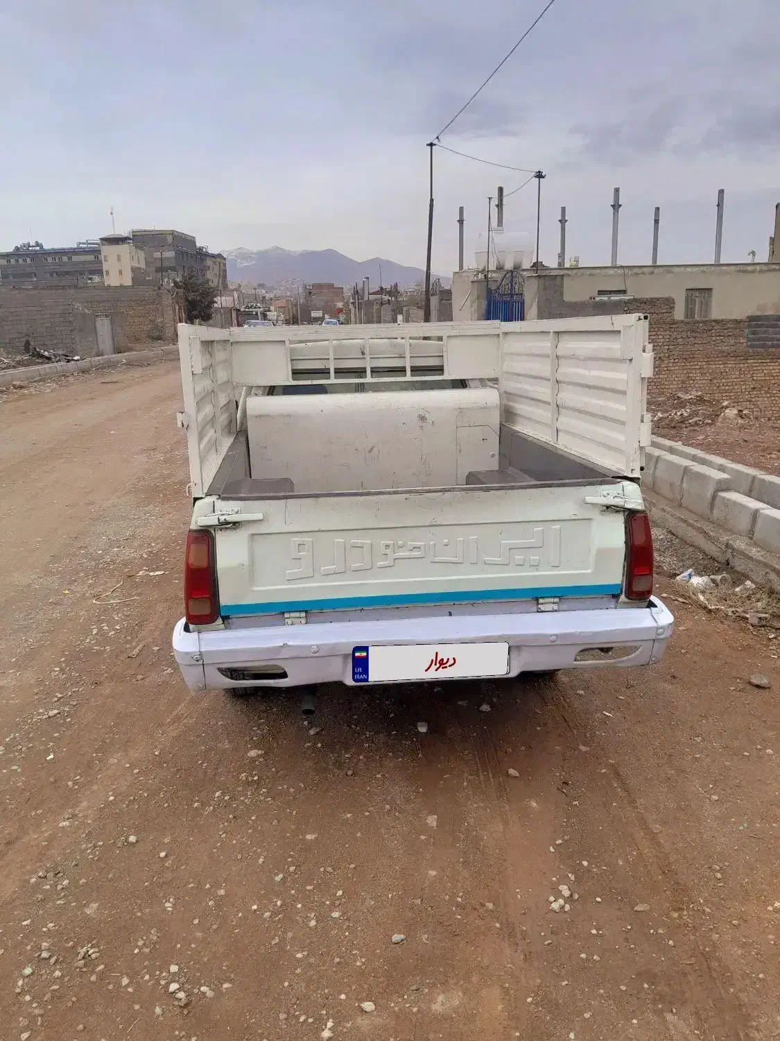 پیکان وانت|خودرو سواری و وانت|بومهن, |دیوار