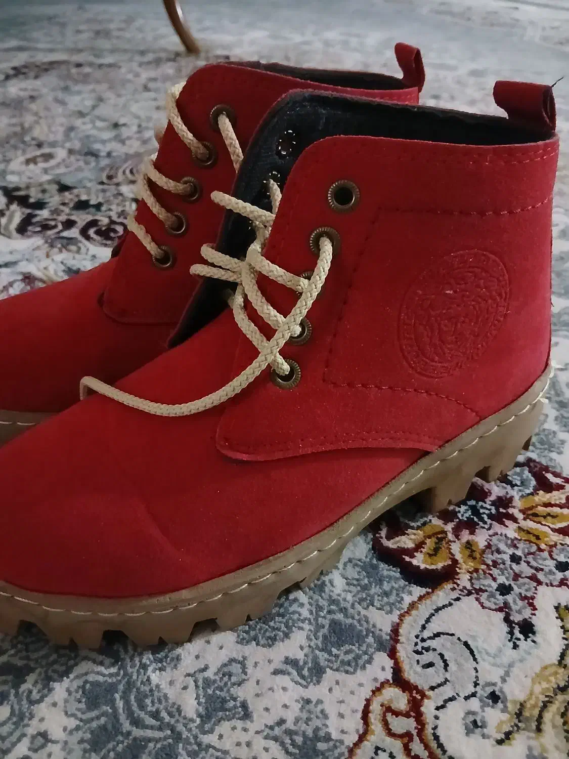 کفش|کیف، کفش، کمربند|یاسوج, |دیوار