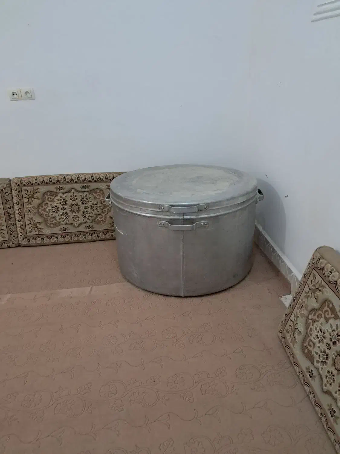 فروشی دیگ ۱۵ من|ظروف پختوپز|زابل, |دیوار