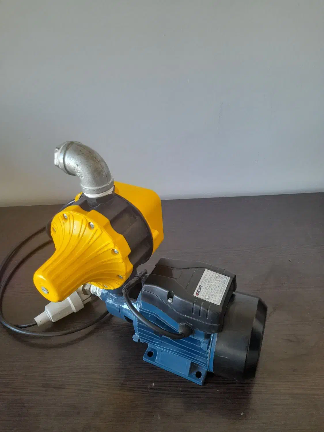 پمپ آب نیم اسب خانگی|مصالح و تجهیزات ساختمان|پرند, فاز ۶|دیوار