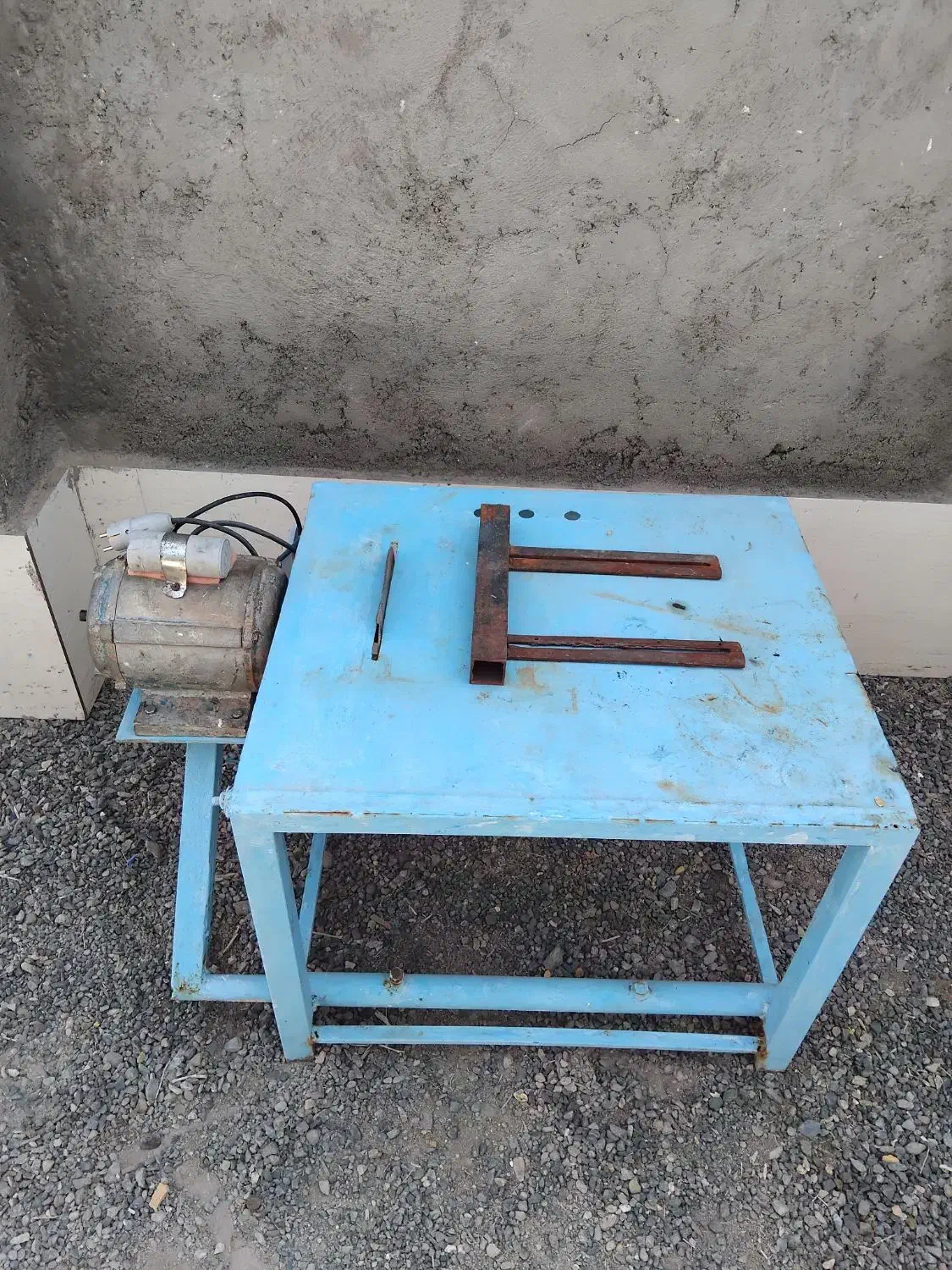 فروش دستگاه برش اجرنما وختایی|ابزارآلات|کاشان, کارگر|دیوار