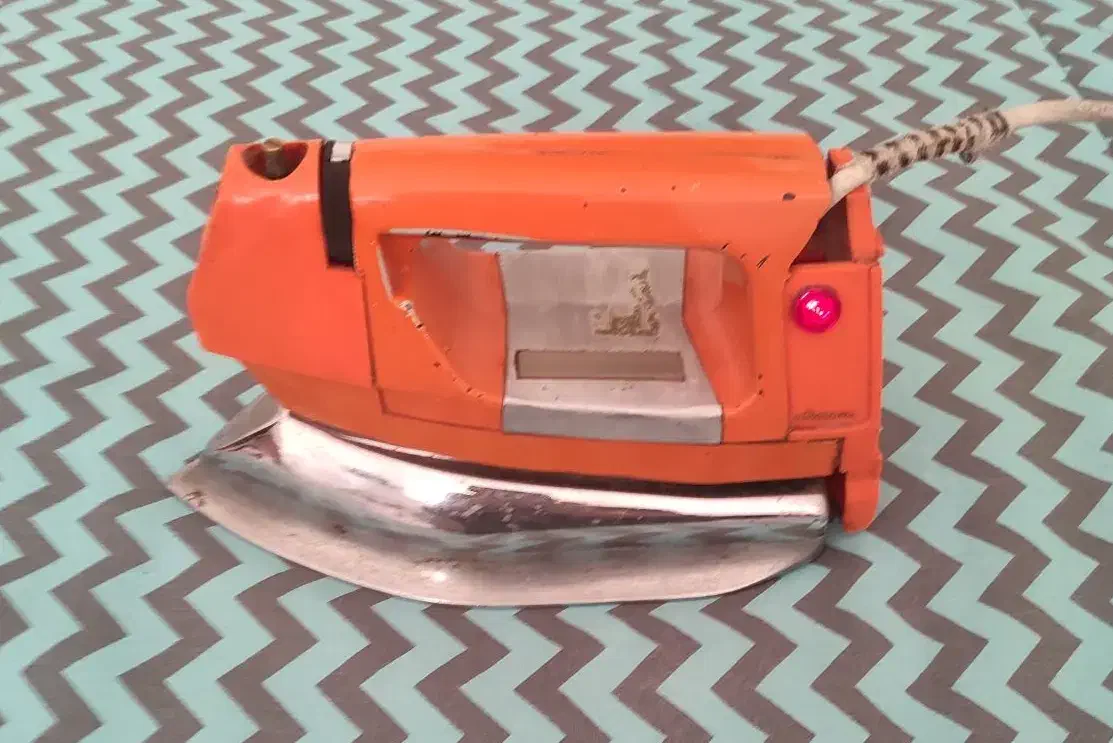 اتو قدیمی|اتو و لوازم اتو|شاهینشهر, شهرک گلدیس|دیوار