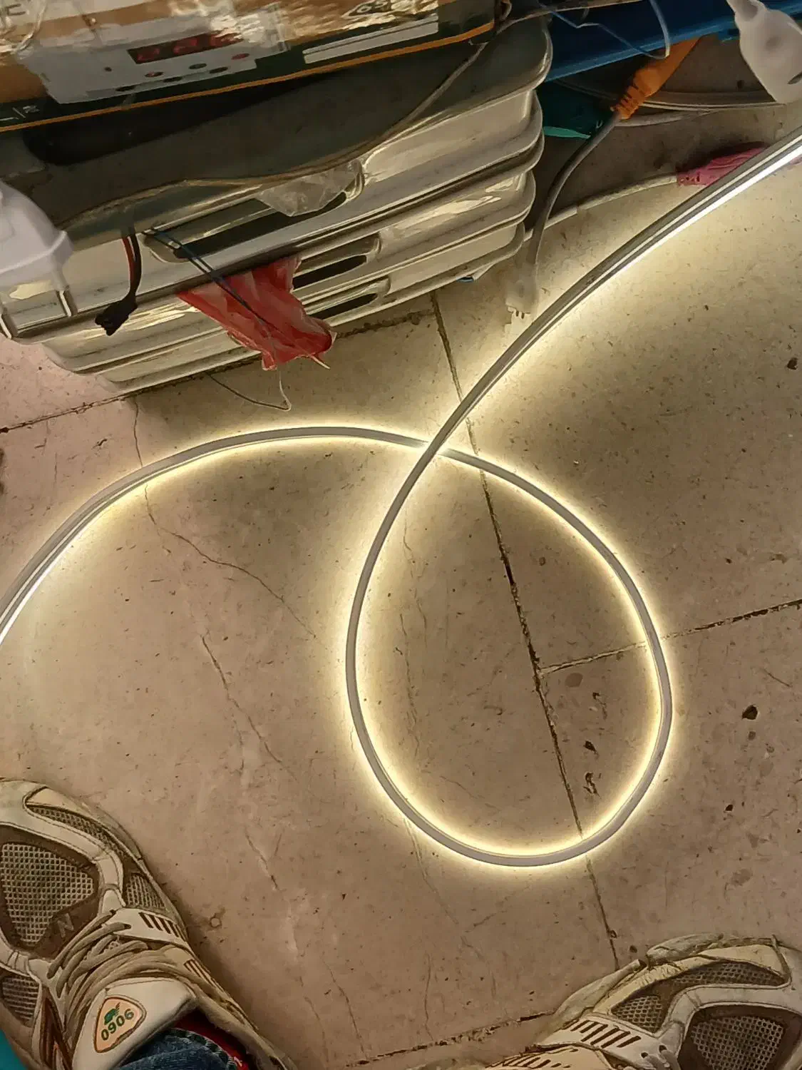 ریسه نئون فلکسی|ریسه و چراغ تزئینی|تهران, فردوسی|دیوار