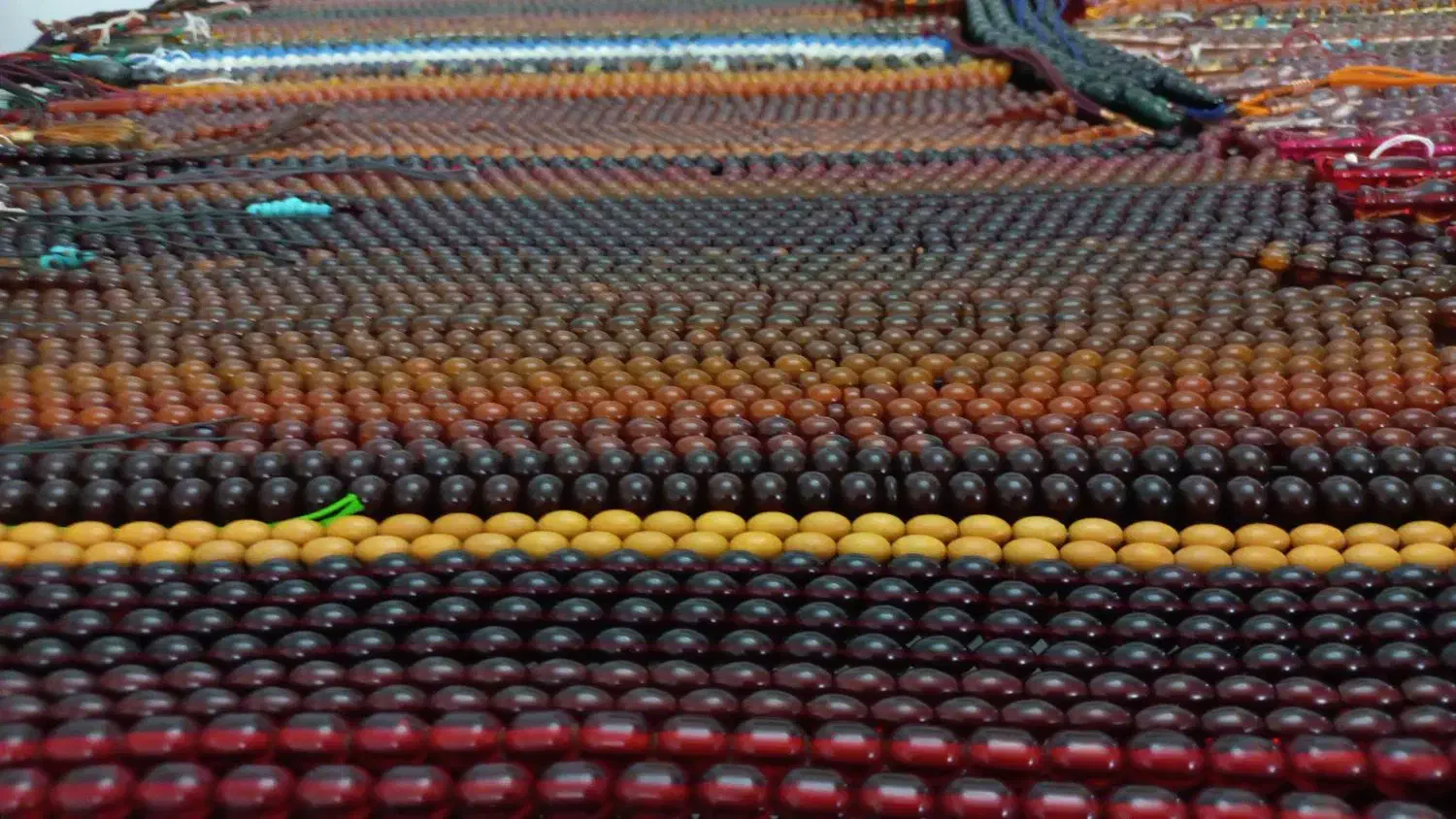 تسبیح کهربا شاه مقصود لاجورد سندلوس و.. کلکسیونی|بدلیجات|ارومیه, |دیوار