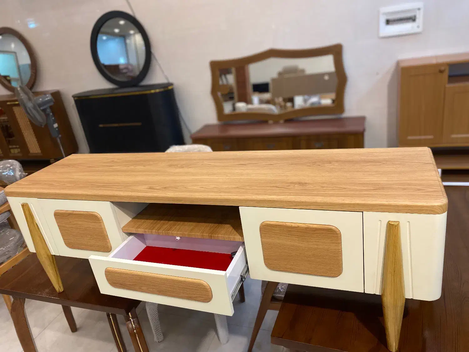 میزتلویزیون کد۶۱۲|میز تلویزیون|کاشان, سیفی آباد|دیوار