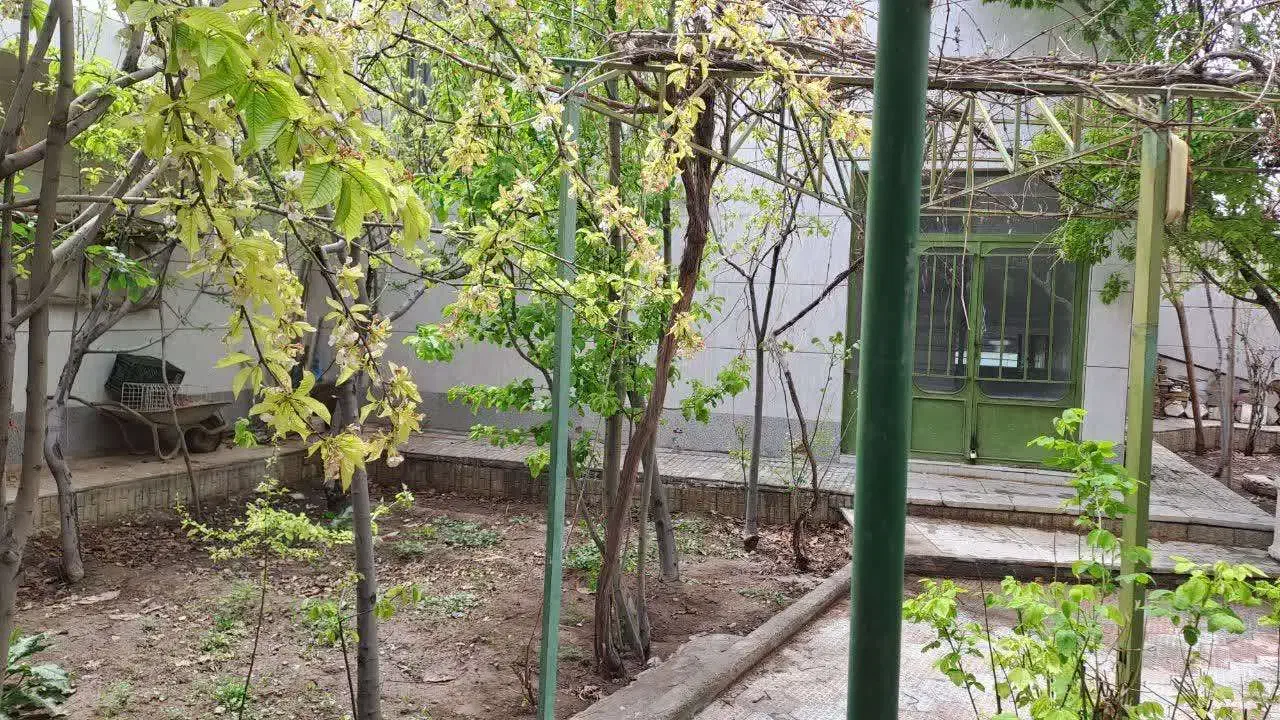 باغ ویلا در منطقه کوهستانی با آب و هوایی پاک|فروش خانه و ویلا|اردستان, |دیوار