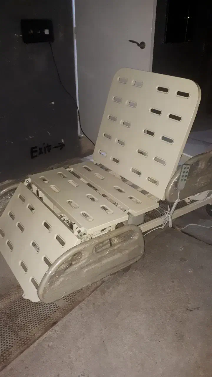 تخت چهار موتوره صندلی شو برقی|پزشکی|رشت, گلسار|دیوار