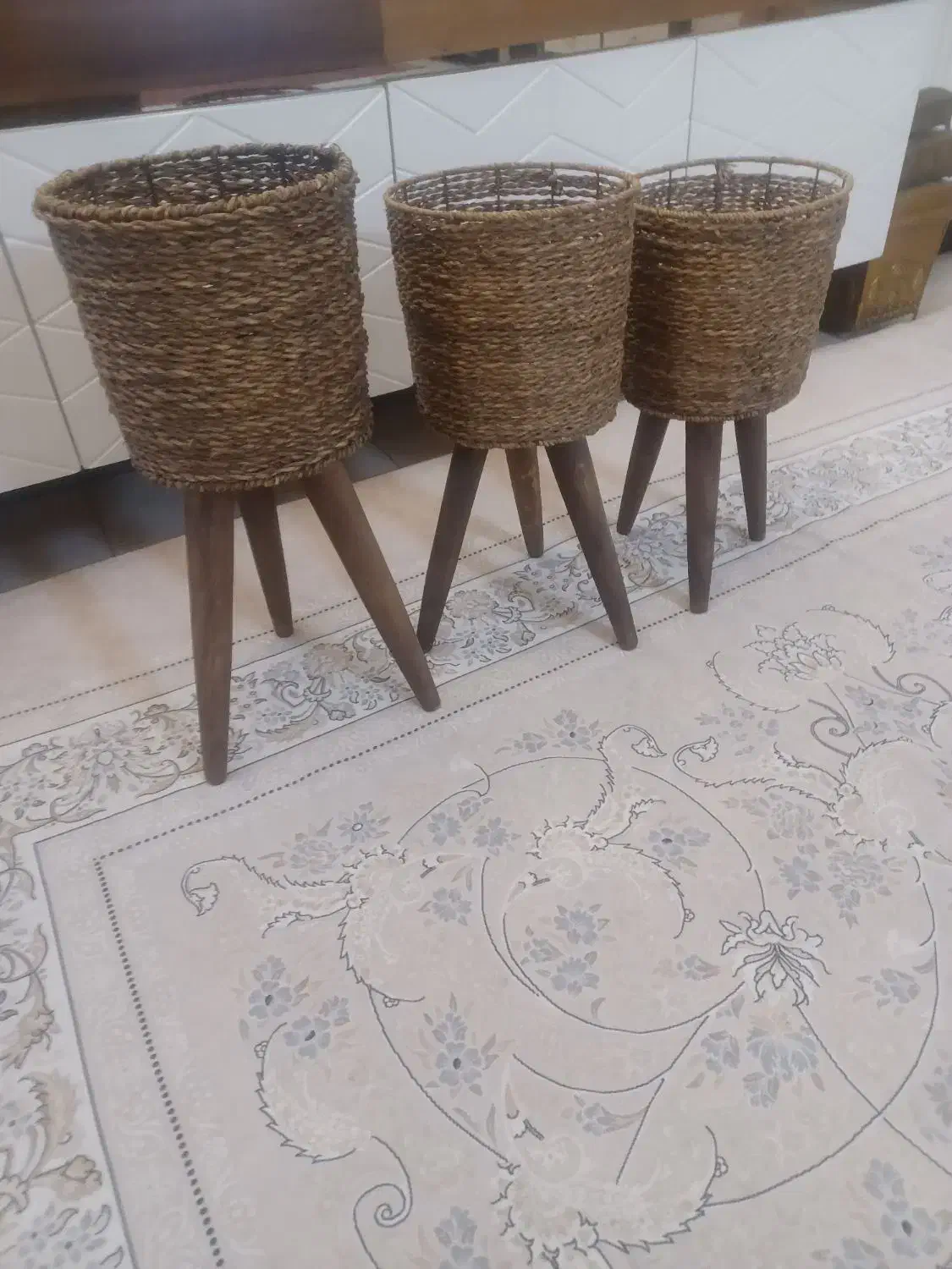 گلدان چوبی وبافت حصیری سالم|صنایع دستی و سایر لوازم تزئینی|چهاردانگه (تهران), |دیوار