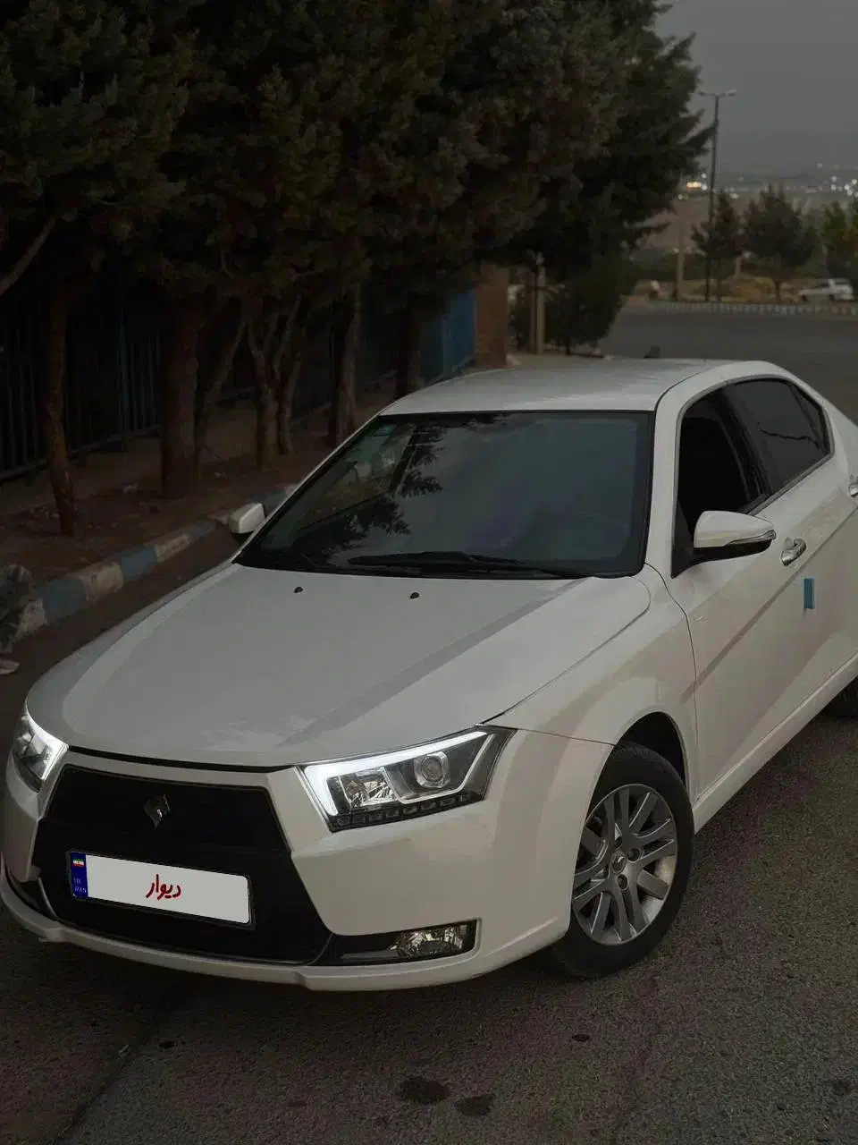 دنا پلاس تیپ 2 فول|خودرو سواری و وانت|بروجرد, |دیوار