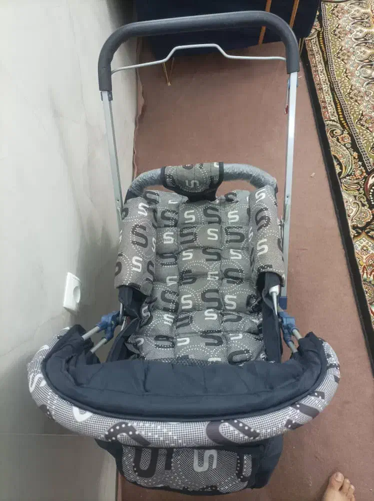 فروش کالسکه|کالسکه و لوازم جانبی|قم, امامزاده ابراهیم|دیوار