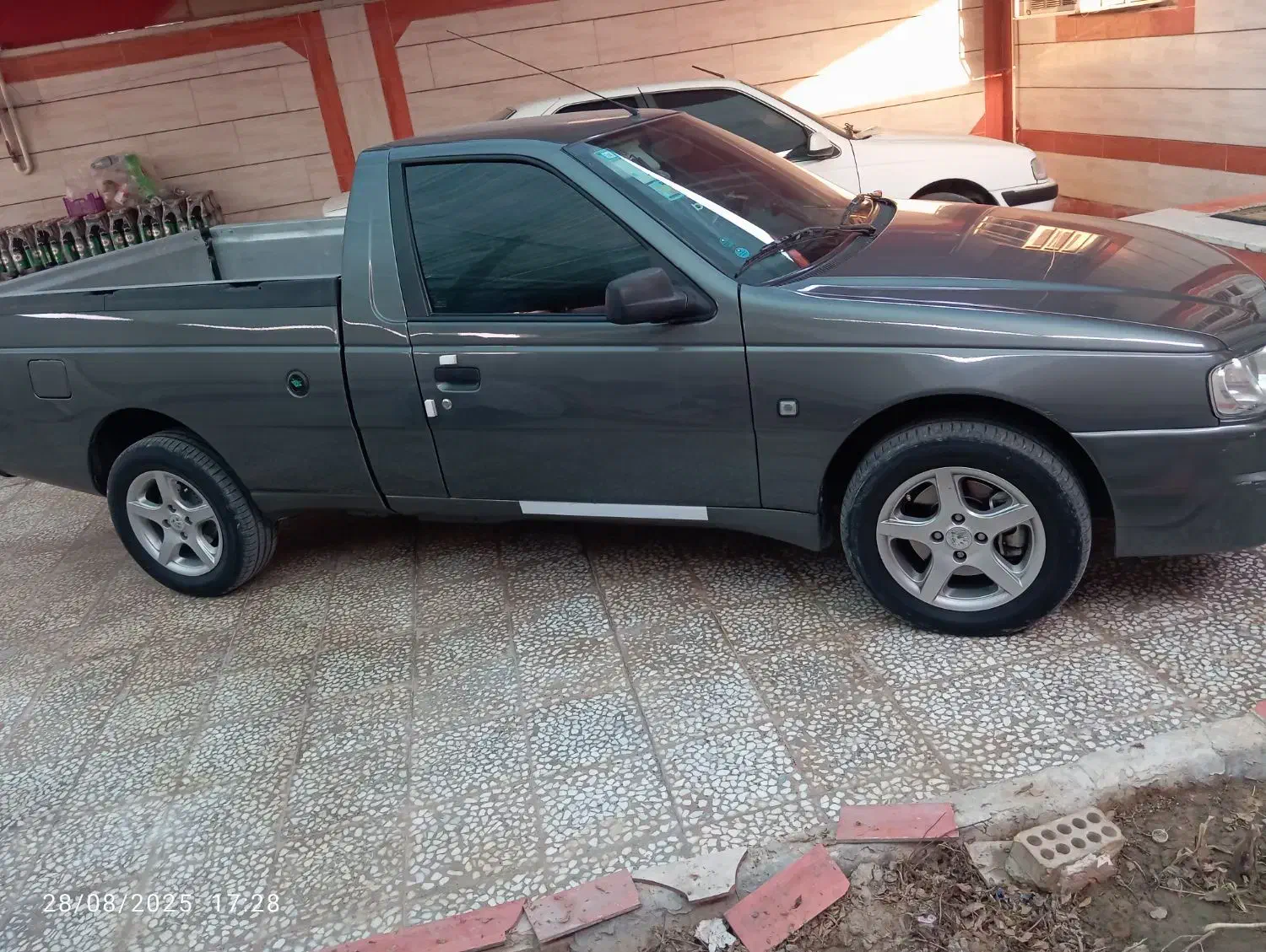 اریسان دو مدل 402|خودرو سواری و وانت|بوشهر, |دیوار