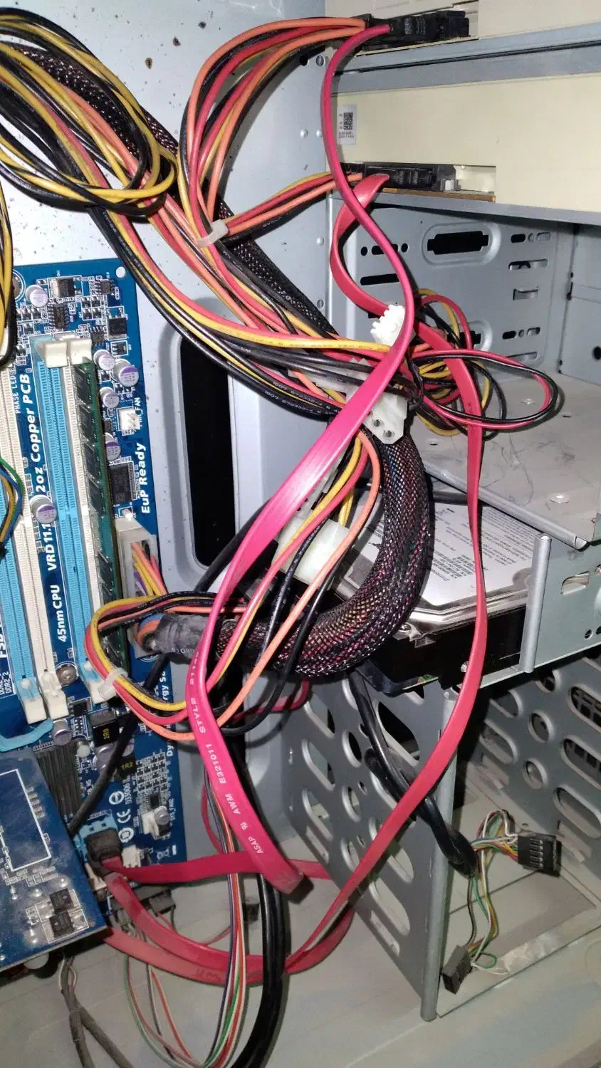 کیس و تمام تجهیزات بجز مانیتور|رایانه رومیزی|زنجان, |دیوار