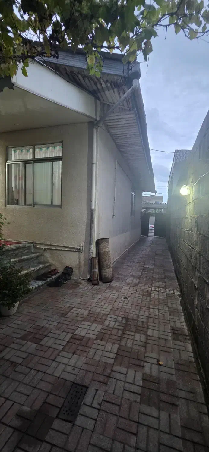 فروش ویلایی ۳۰۰ متری شهرک انصاری دو قدمی دریا|فروش خانه و ویلا|رودسر, |دیوار